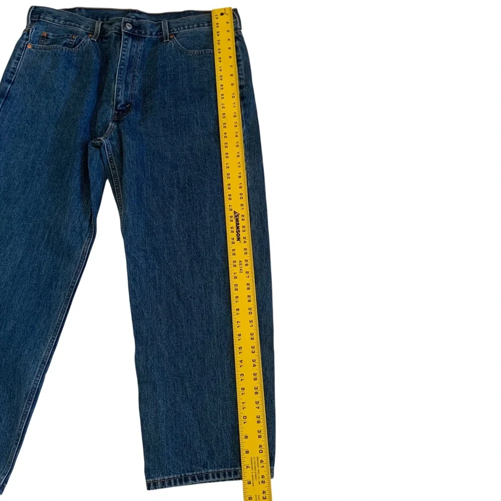 Levi's 550 Men's Size 44x30 Relaxed Fit Tapered Non-Stretch Denim Jeans